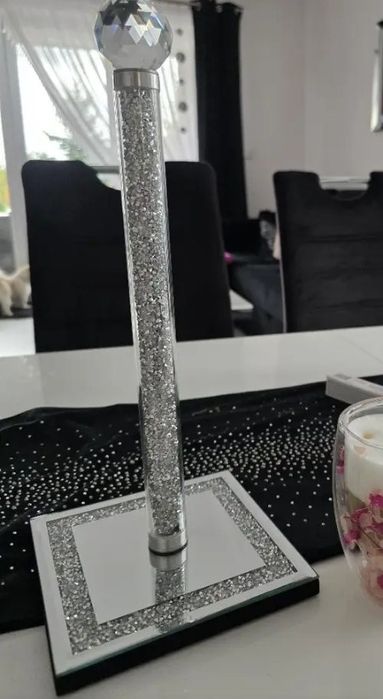 Nowy stojak na ręcznik papierowy Glamour