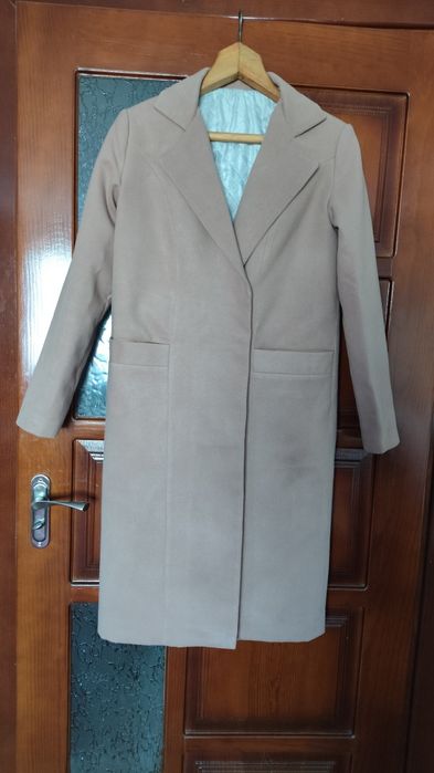 Продам пальто утеплене 42 розмір