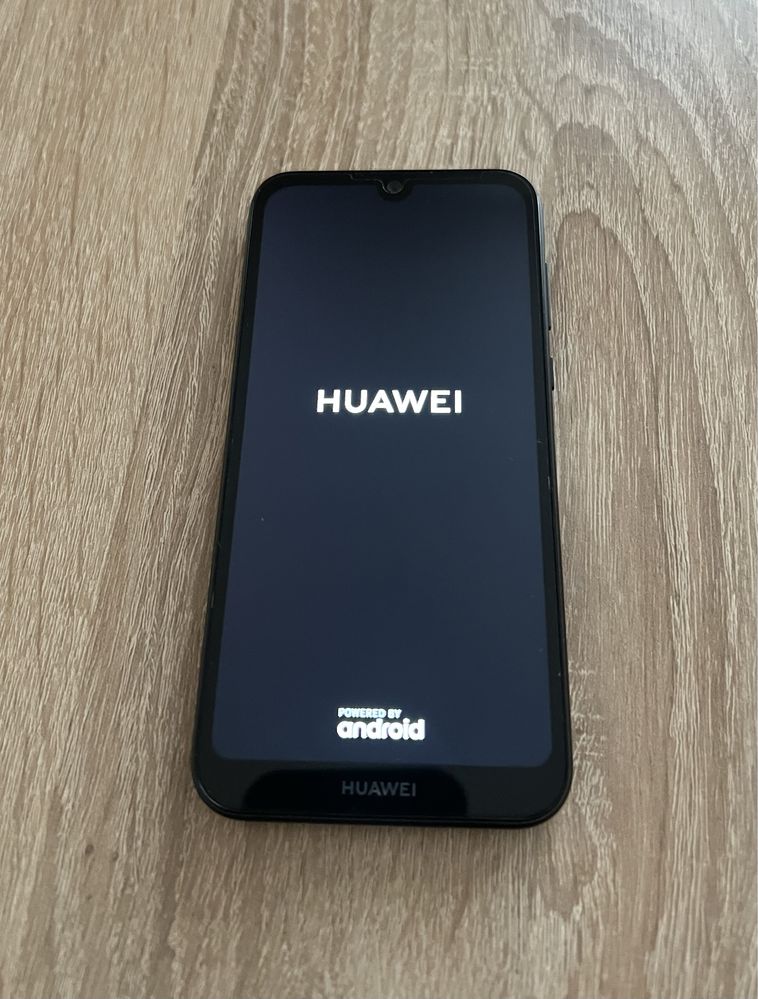 Мобільний телефон Huawei Y5 2019 Black Faux Leather