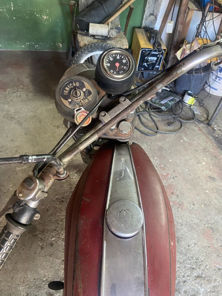 Moto em ótimo estado