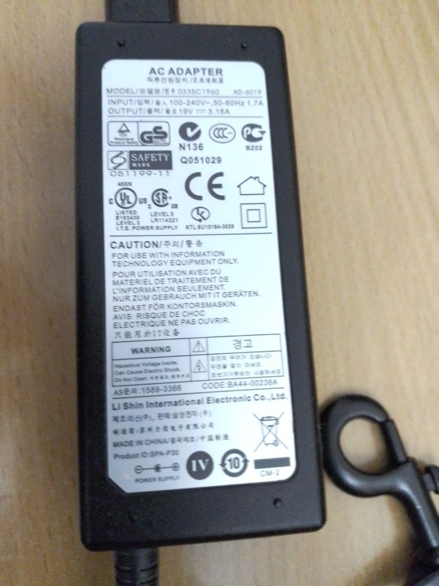 Ноутбук Samsung R 58 plus. ВИНДОВС 7 АКТИВИРОВАНА