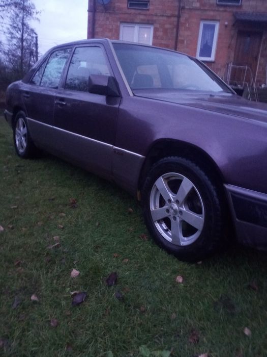 Mercedes W 124 e200 diesel 1992r