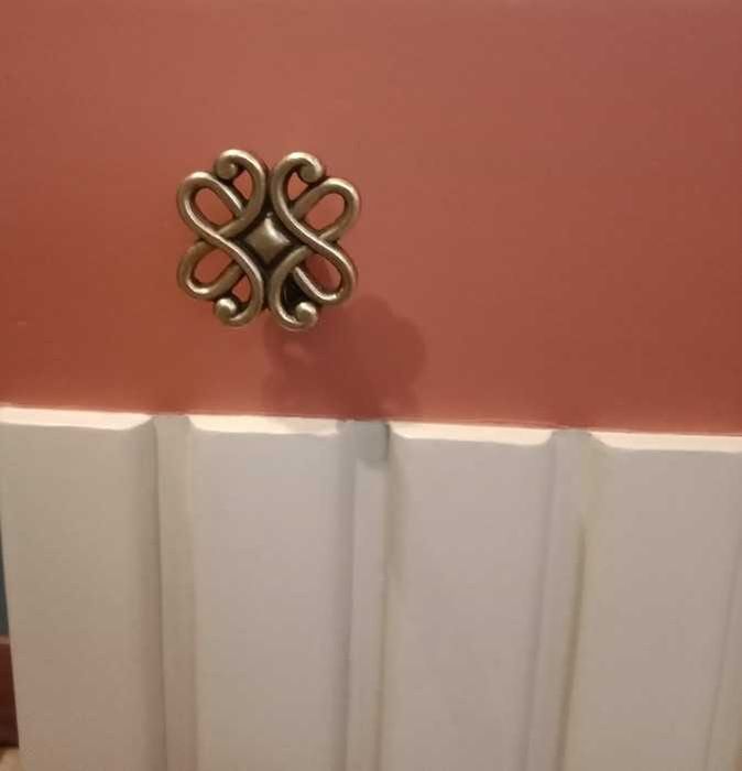 Тумба радянських часів.