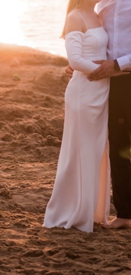 Piękna suknia ślubna Asos rozmiar 32