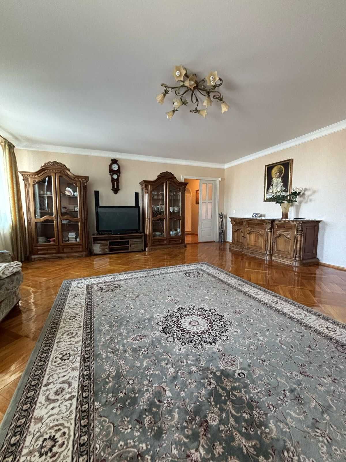 сдам 3к. Тихий Центр 16000грн.