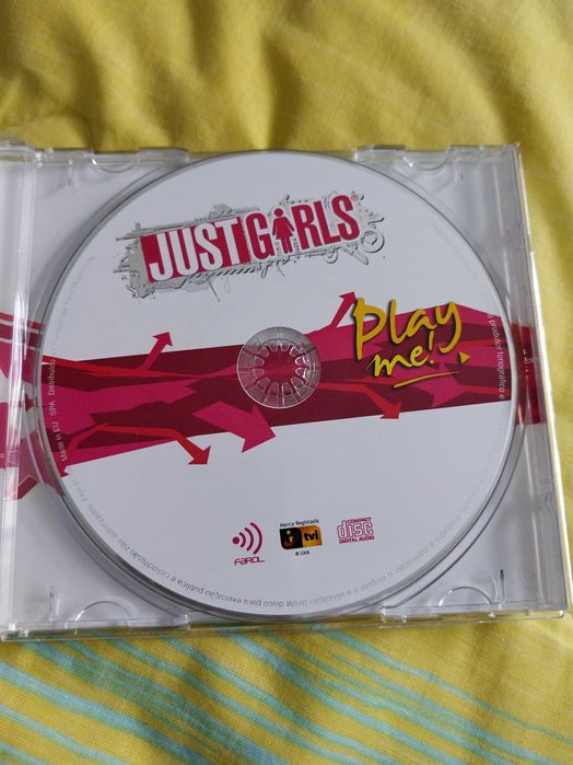 CD Just Girls, Play Me