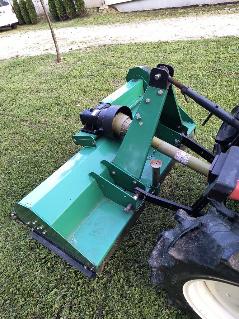 Traktorek yanmar 4x4 sadowniczy z kosiarką bijakową wspomaganie