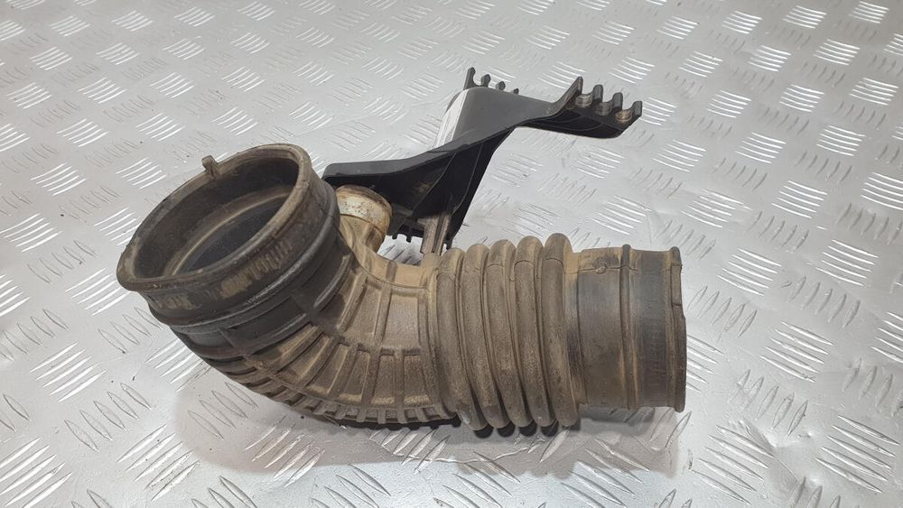 Патрубок воздухозаборника 	16576EB300 Nissan Navara D40 разборка