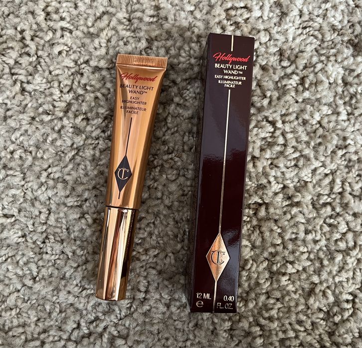 Charlotte Tilbury Spotlight rozświetlacz Beauty Light Wand Glowgasm