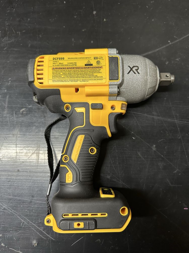 Klucz udarowy DeWalt DCF 899 Bardzo zadbany