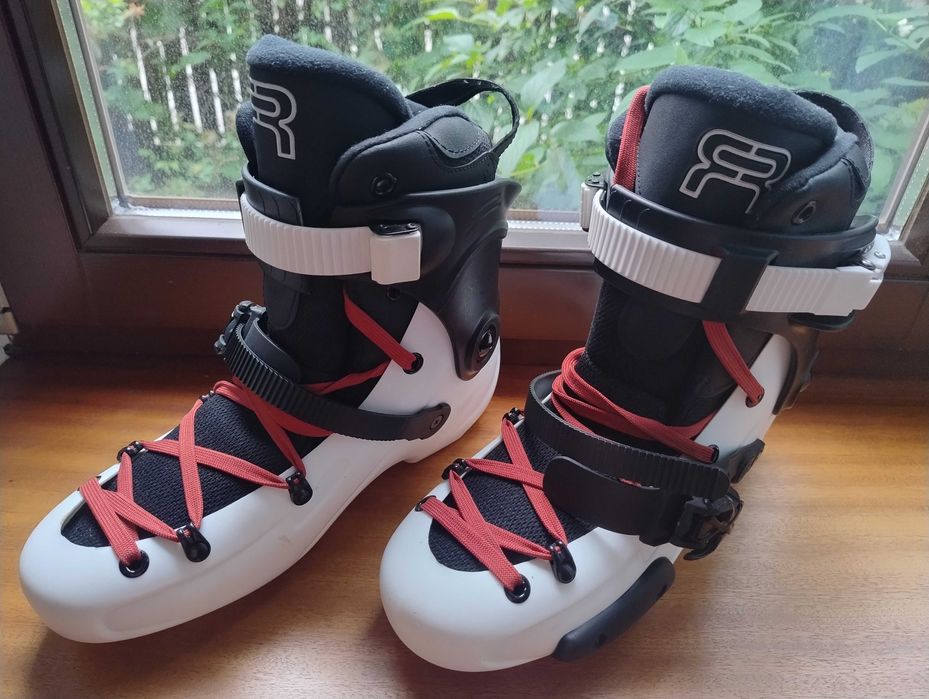 Buty FR3 białe r.40 bardzo ładne