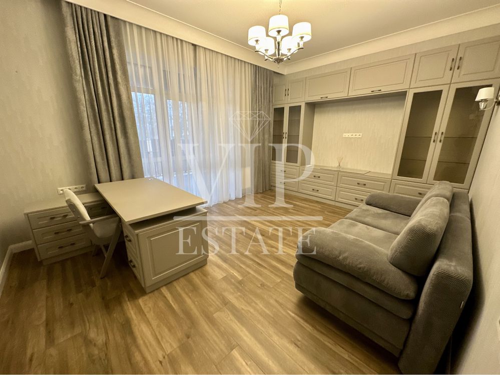Срочно!Продам дом 225 м.кв.,12 соток,новый ремонт.КП Лесное,Лесопарк