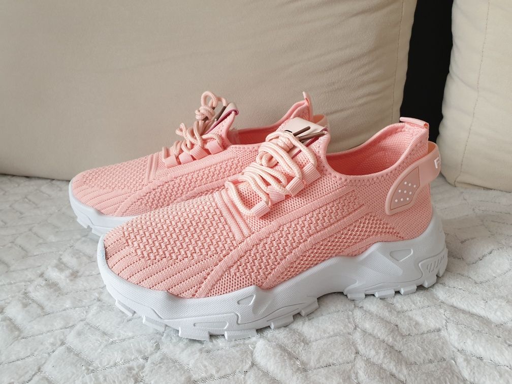 Buty sportowe damskie 39 NOWE