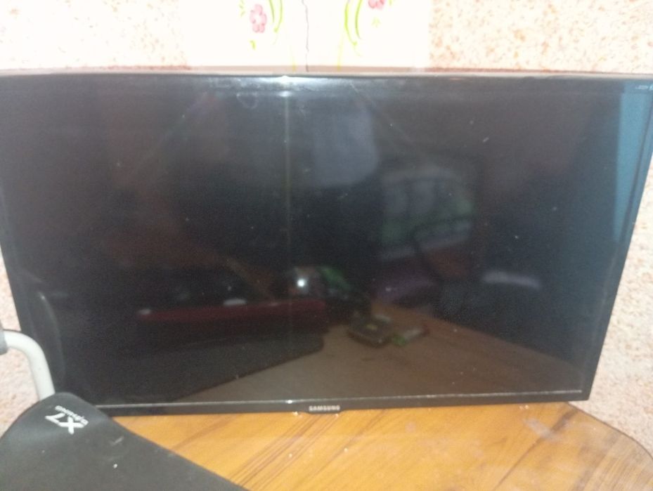 Телевізор Samsung UE32EH6037K