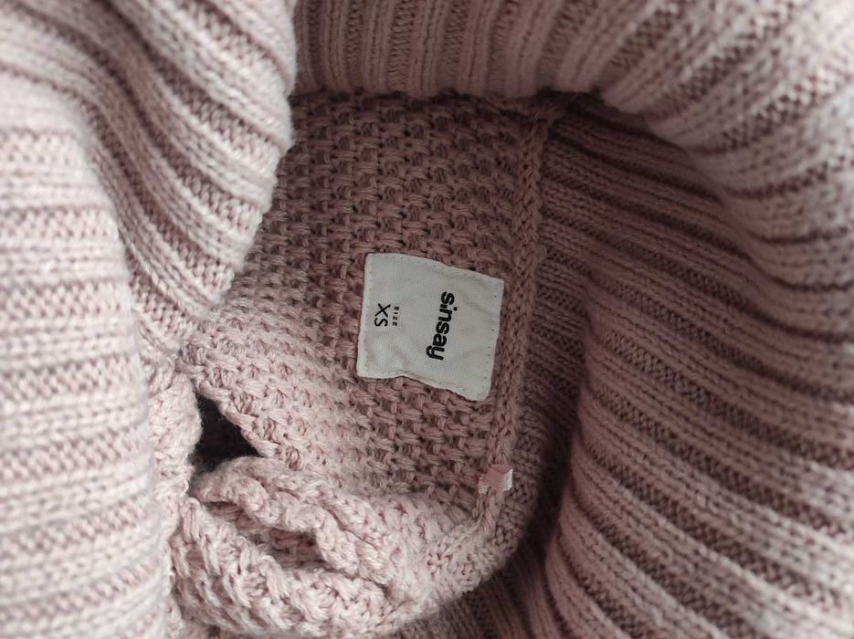 Sukienka sweterkowa dzianinowa Sinsay XS brudny róż