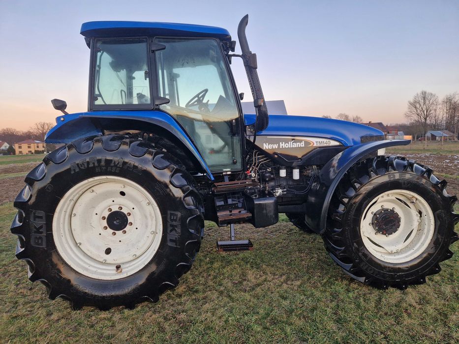 Ciągnik New Holland TM140