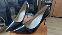 Szpilki Louboutin nr 40 - lakierki nowe