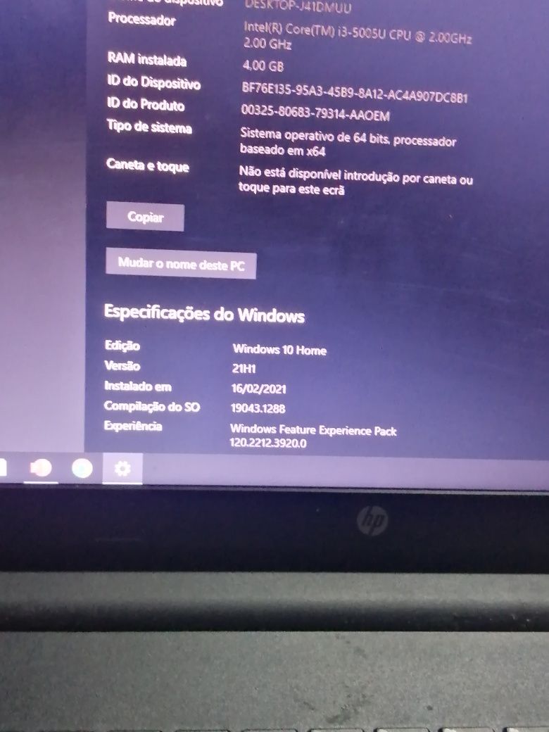 Portátil HP i3 com Windows 10 home e carregador bem funcional