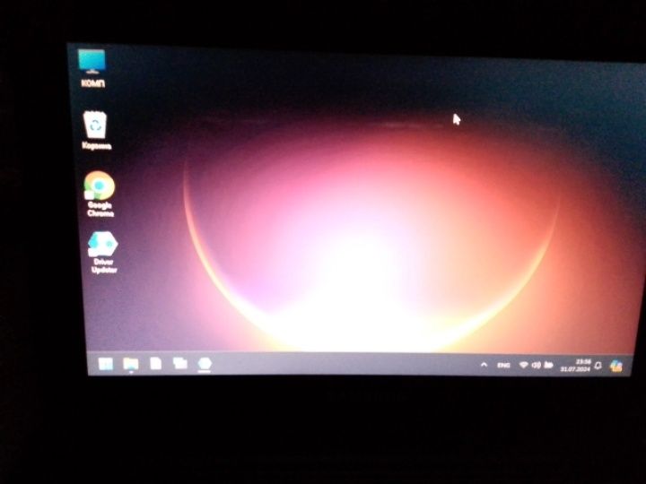 Срочно Ноутбук Samsung Windows 11pro 160/2гб в отличном состоянии