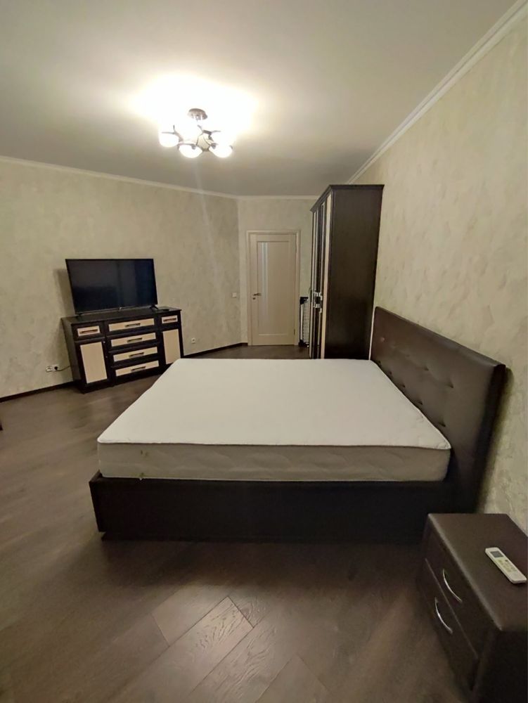 Оренда 48 м кв простору ЖК Петрівський Квартал вул Лесі Українки