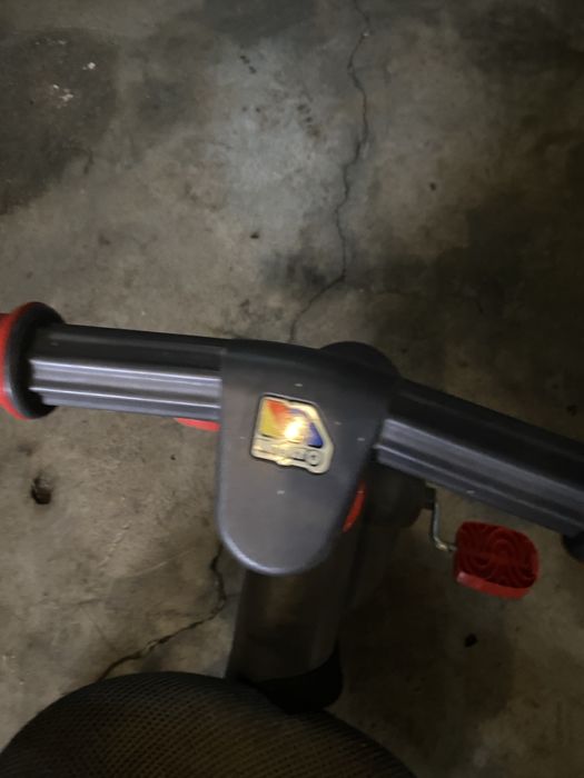 Triciclo para crianças até 4 anos