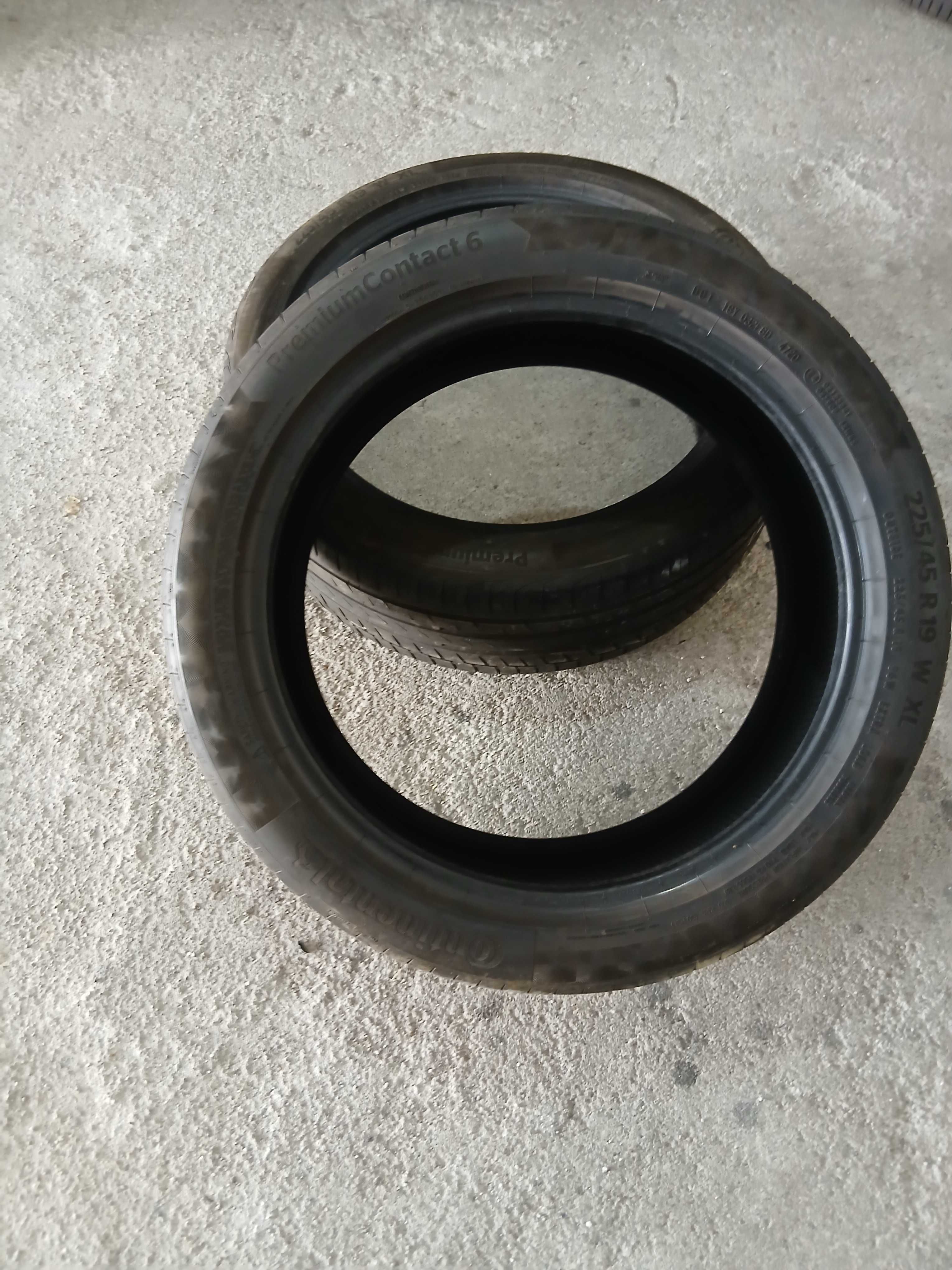 4 Pneus 225/45R19 Continental