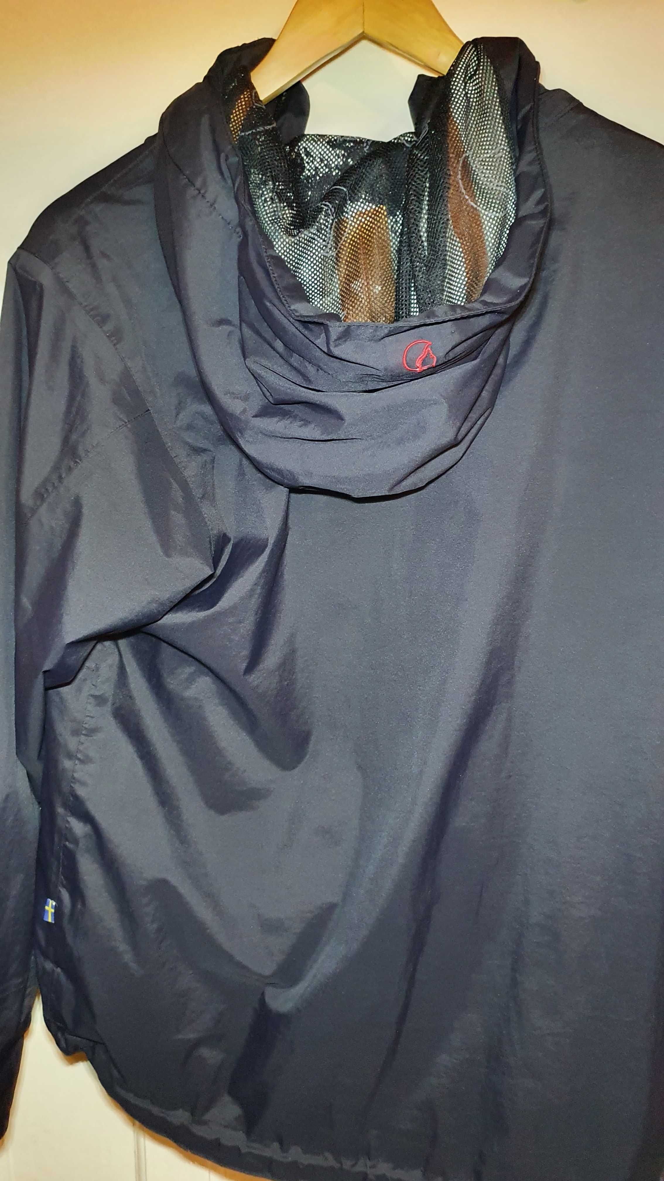 Kurtka Fjallraven przeciwdeszczowa czarna rozm XS/S jak The North Face