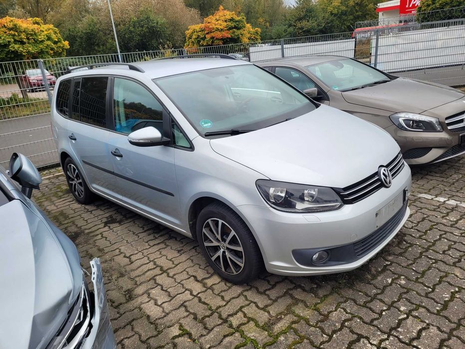 VW Touran 2014r,1,6 tdi sprowadzony