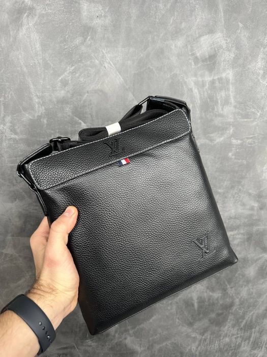 Чоловіча шкіряна сумка louis vuitton мужская кожаная сумка луи виттон