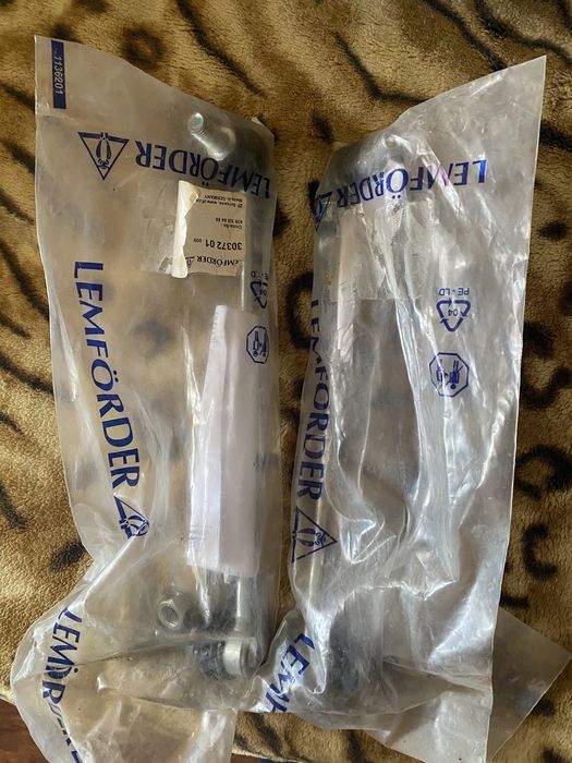 Тяга/стойка стабилизатора Mercedes Vito