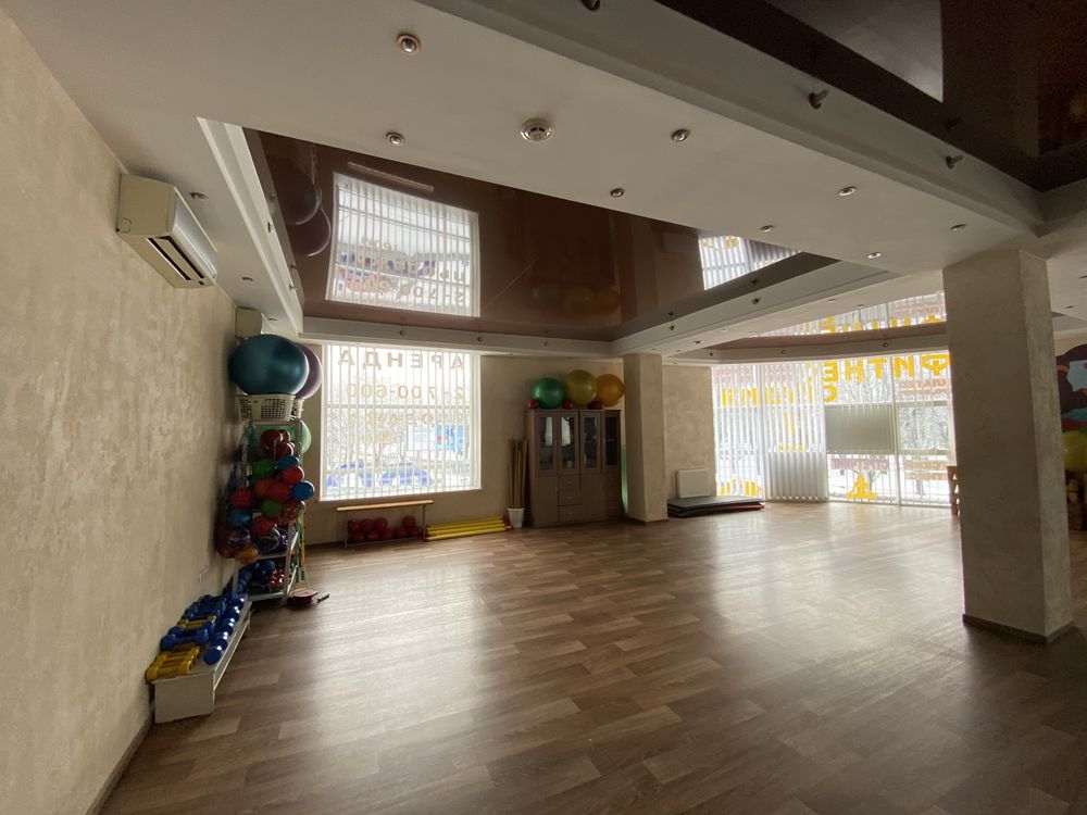 Приміщення 160 м² у БЦ "Форт", вул. Дудикіна, 28 — вільне планування