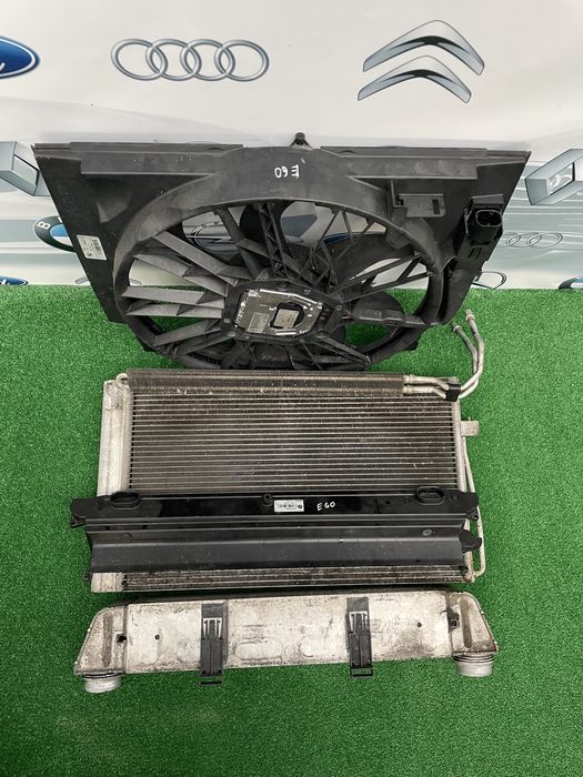 Интеркулер БМВ Е60 Е61 радиатор кондиционера BMW E60 E61