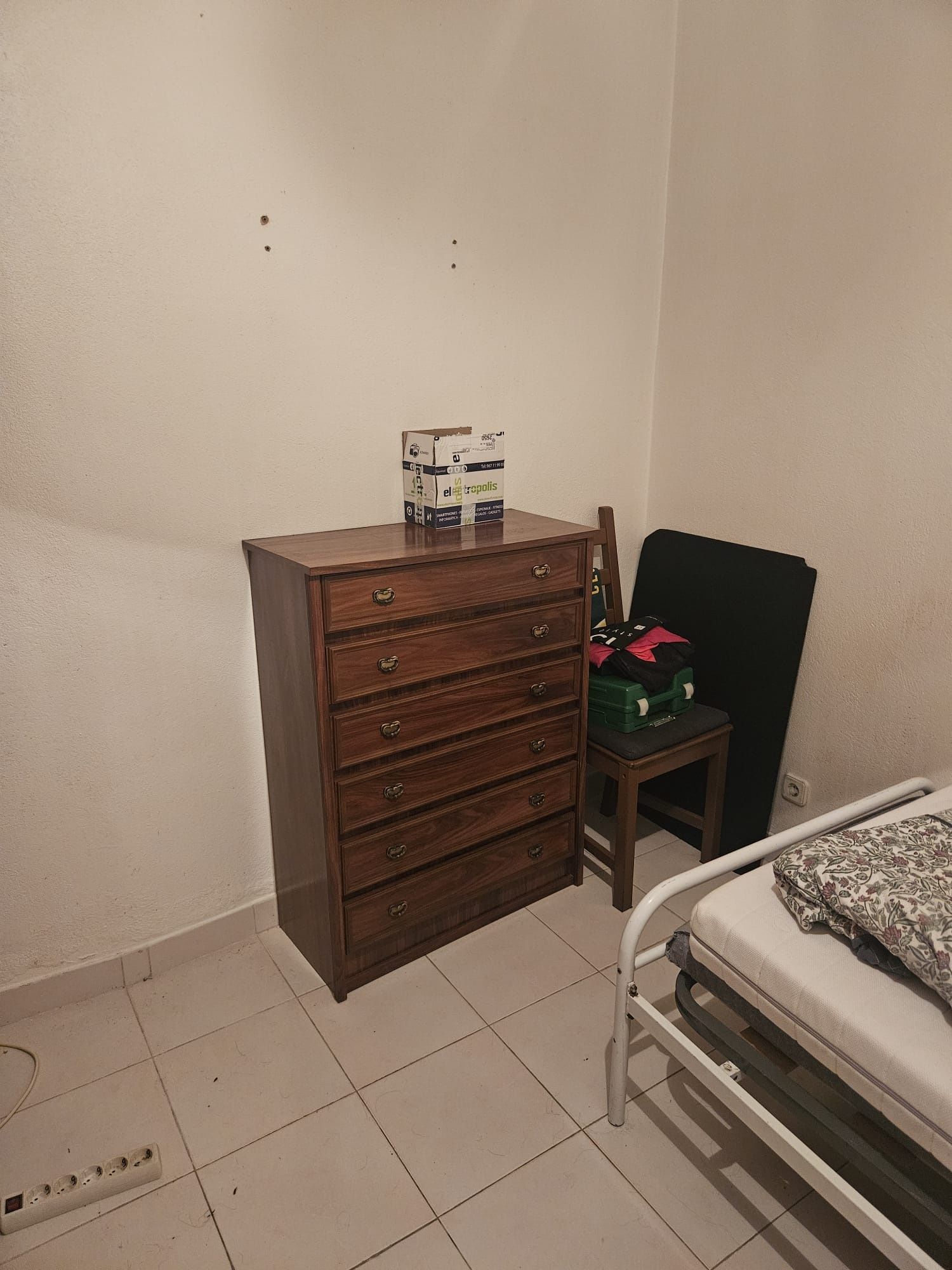 Quarto para arrendar