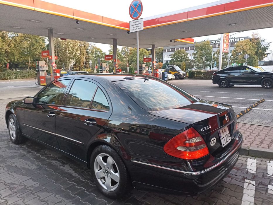 Mercedes-Benz Klasa E MERCEDES -BENZ E 320 CDI Diesel BlueTec Elegance 2005