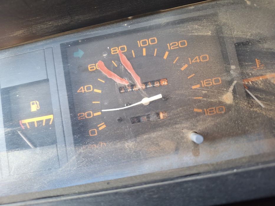 Carrinha caixa aberta 3 lugares