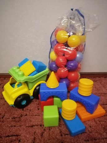 Детские игрушки для самых маленьких набор - Шарики, кубики, машинка