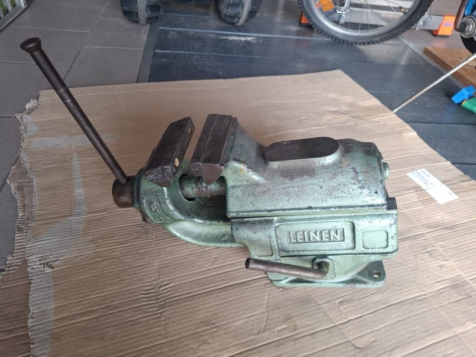 Imadło z głowicą obrotową Leinen E125