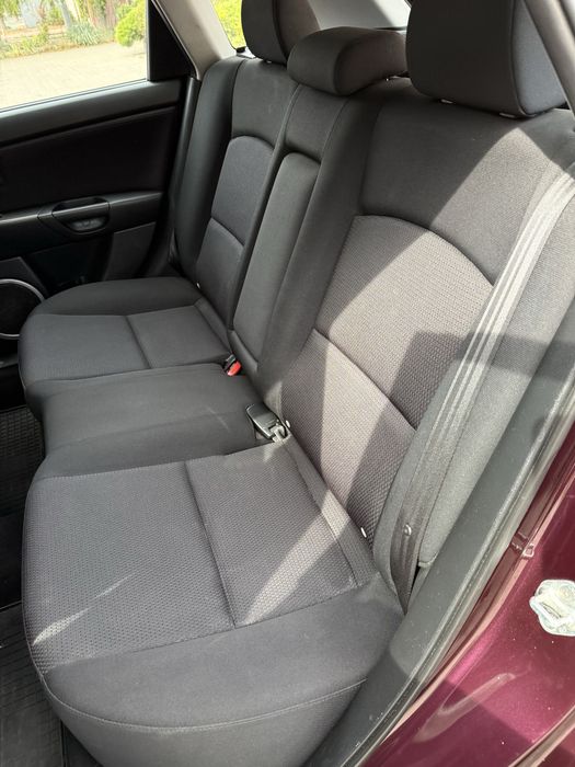 Mazda 3, 1.6 газ/бенз, АВТОМАТ, обслужена, в родной краске