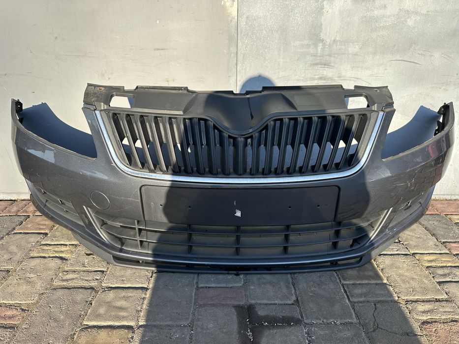 Бампер передний Skoda Fabia 2 Roomster