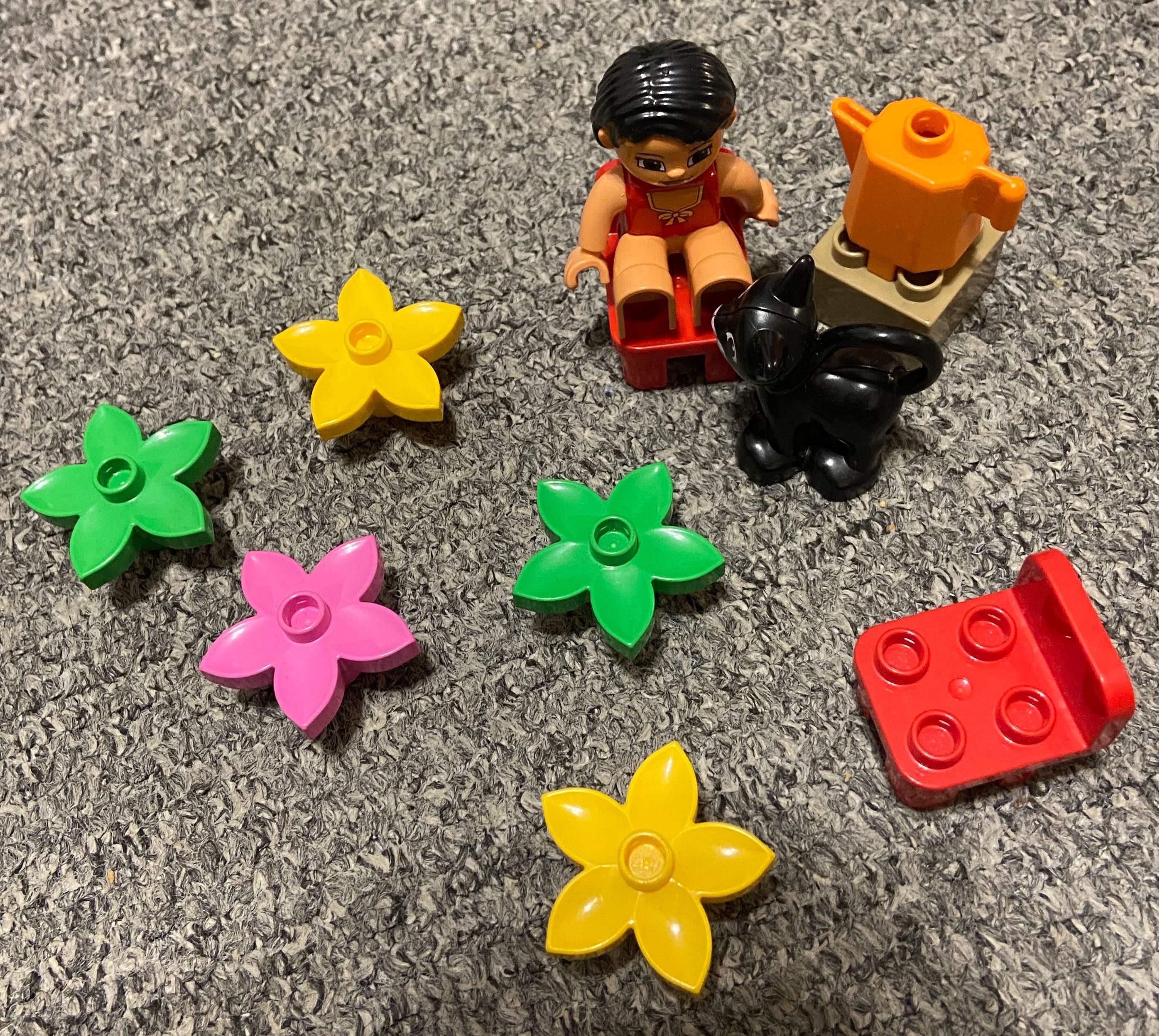 Zestaw ponad 80 elementów klocki lego duplo
