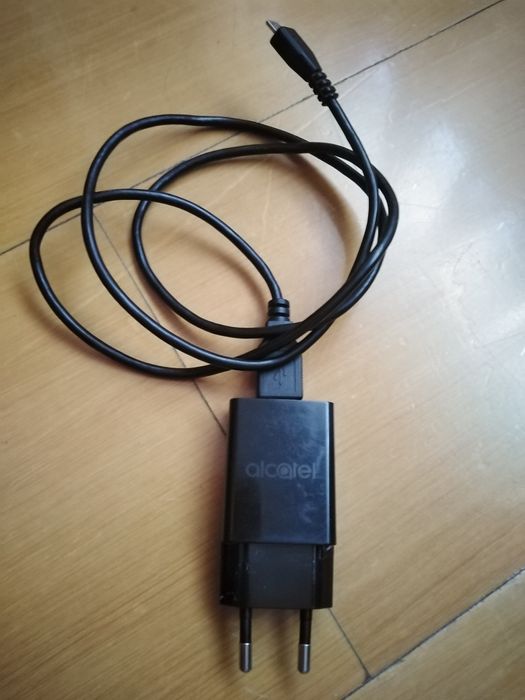 Vendo fixar de carregamento para telemóvel bom estado