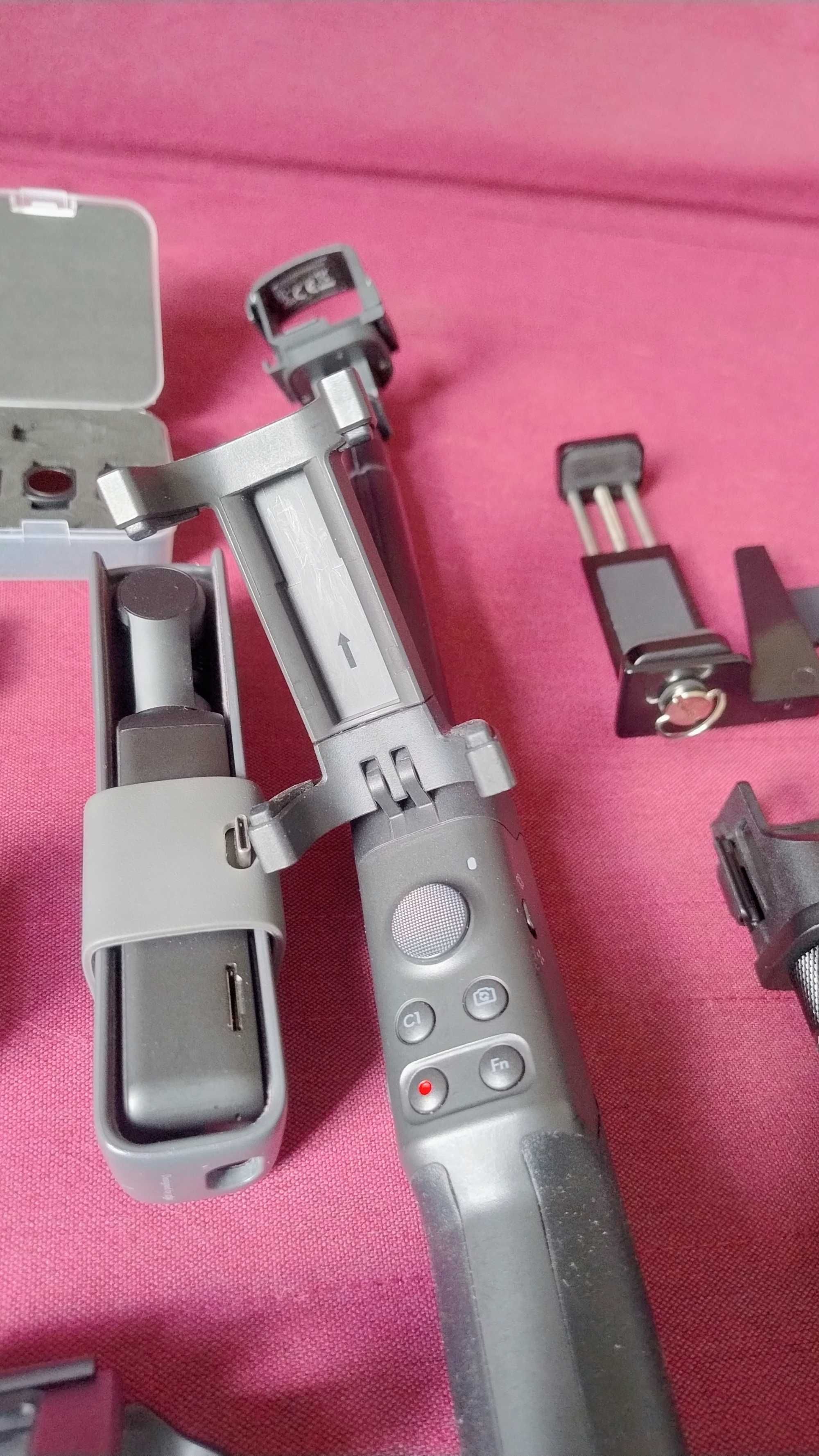 Kamera DJI Osmo Pocket + DJI Extension Rod + akcesoria