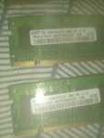2 Memórias RAM de 1 GB e duas memórias RAM de 500MB