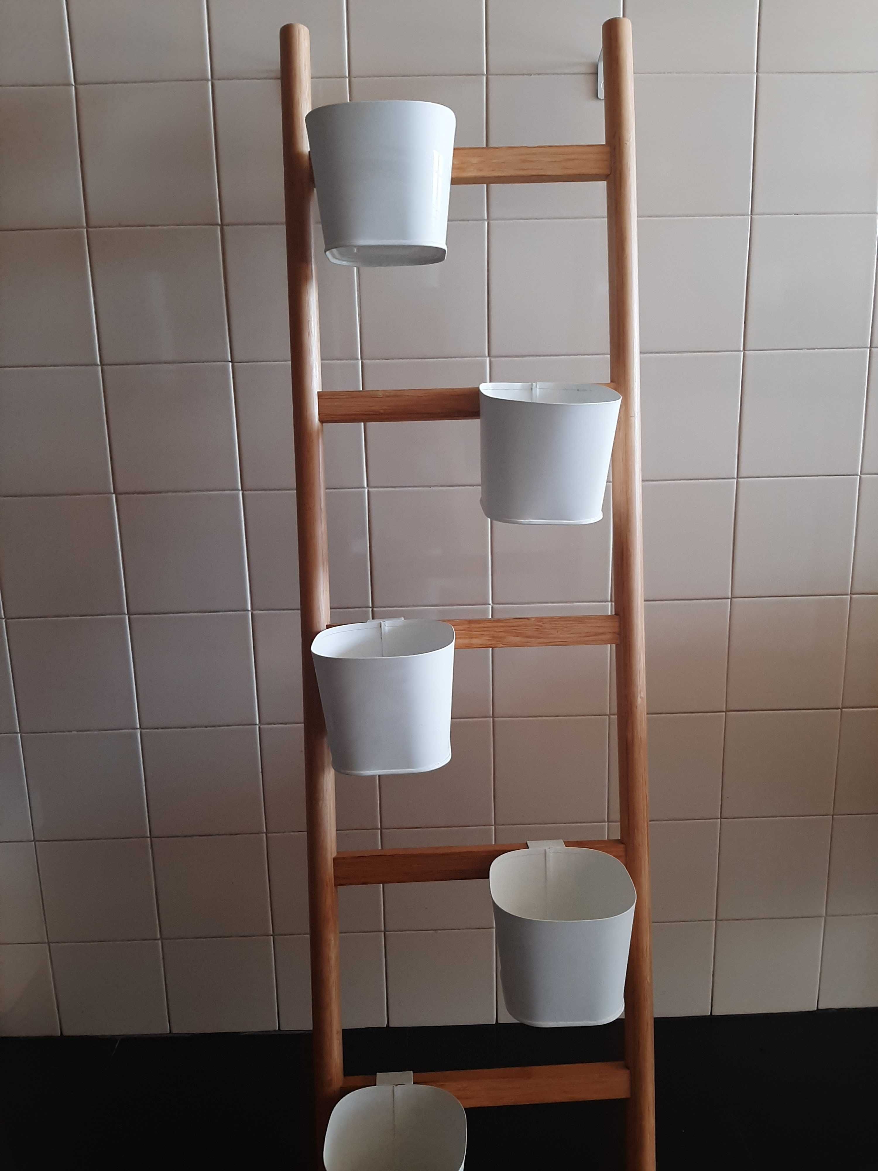 Floreira IKEA com 5 vasos bambu/branco