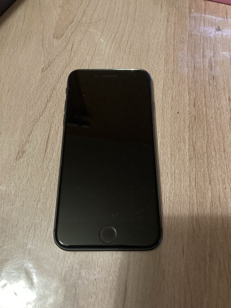 Смартфон iPhone 8/ 64 Gb