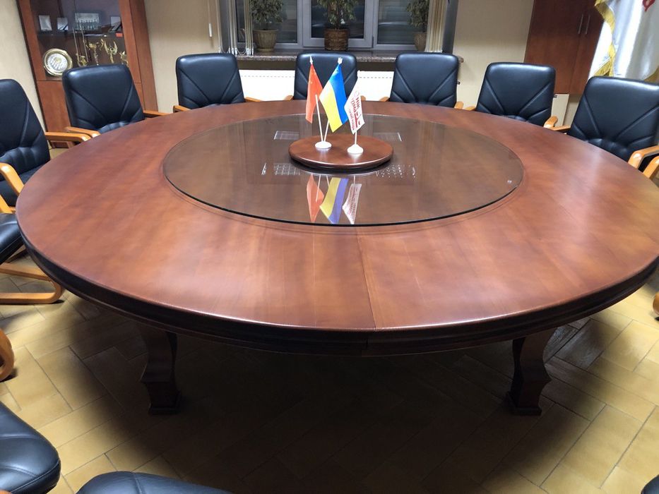 Стол для переговорной