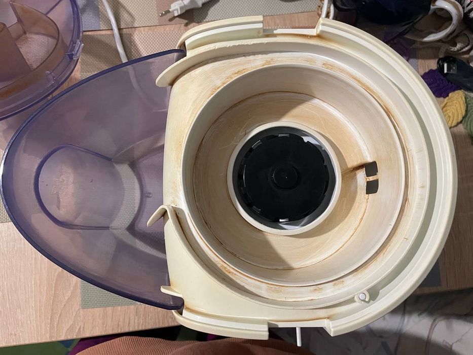 Центрифужна/ відцентрова соковичавилка/ соковитискач Philips