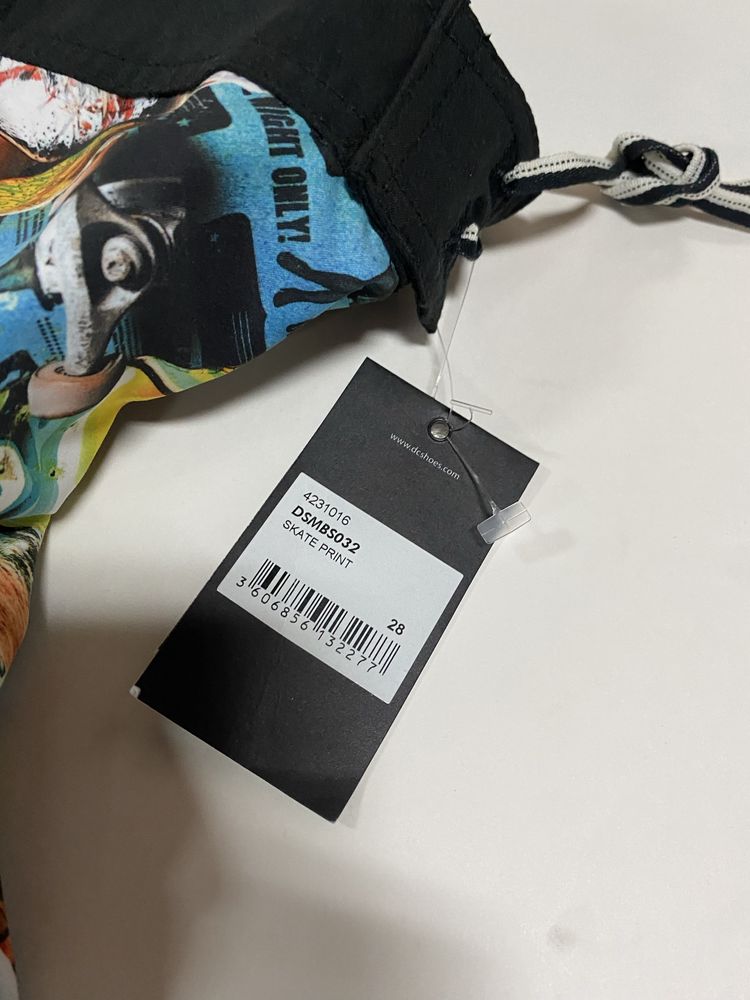 Calções Boardshorts DC Shoes - Tamanho 38 (PT)