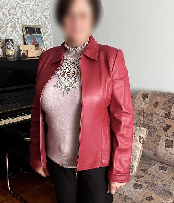 Красная, коралловая курточка кожанная натуральная кожа, пиджак