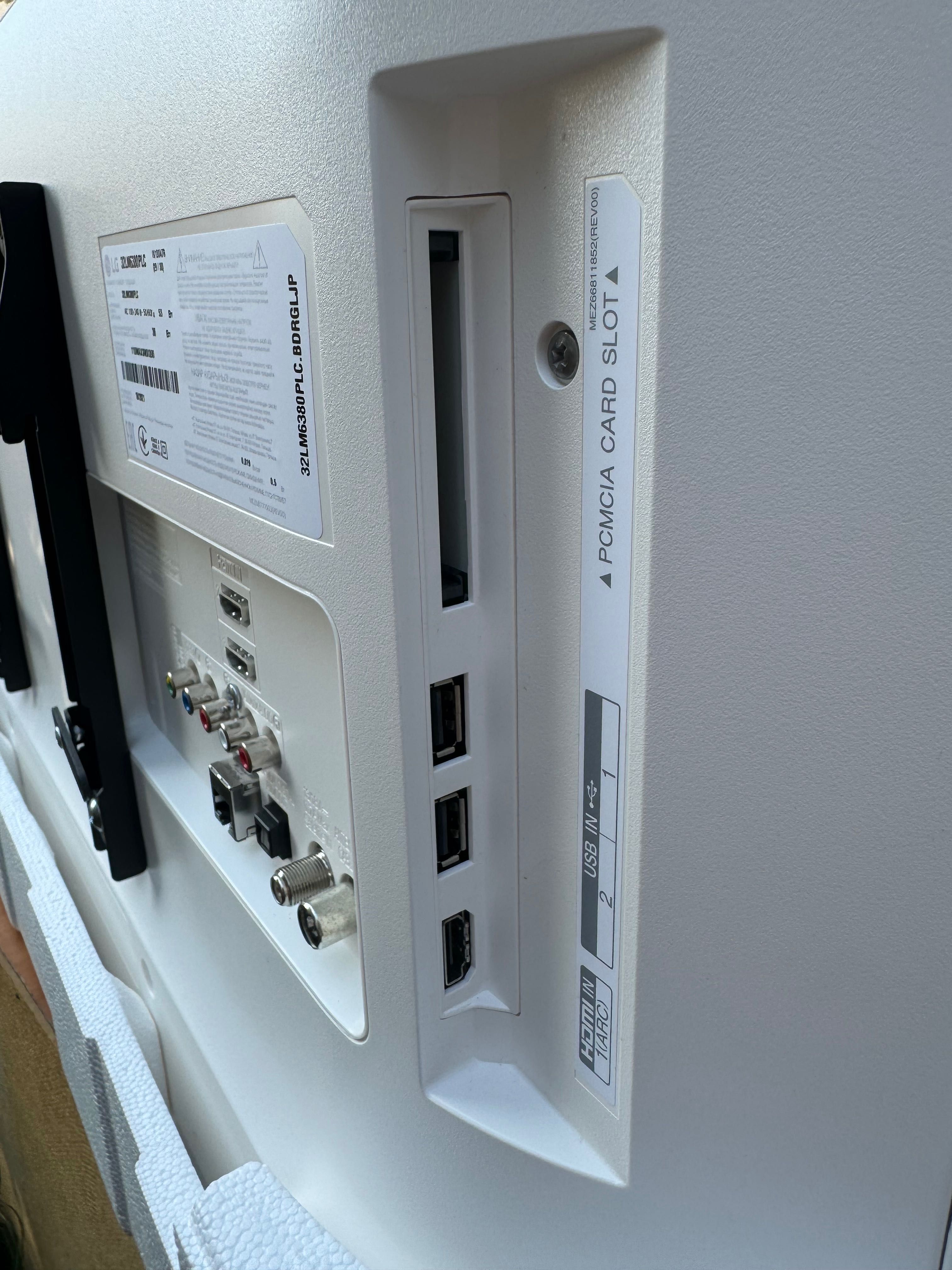 Телевізор LG 32LM6380PLC + поворотний кронштейн KSL WMO-5225T